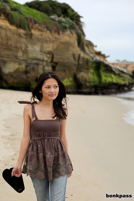 Non nude Asian girl but still worth posting