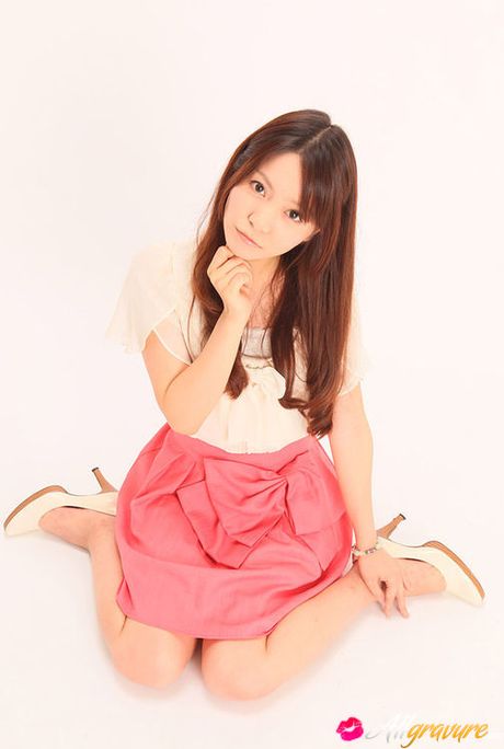 Miki Sakai Asian is so elegant and sexy with heels and dress