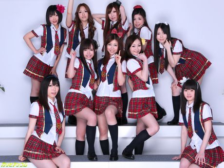 Inagawa Natsume and Mikuru Mio and Chinami Kasai