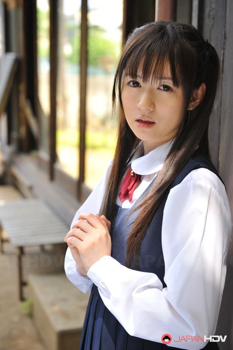 Japanese teeny darling Ai Uehara looks so sweet and innocent
