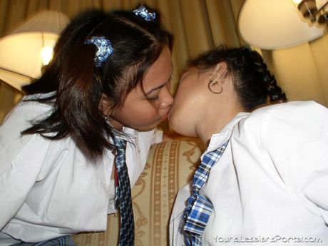 Amateur Asian girl gets her pussy licked by her lesbian teacher