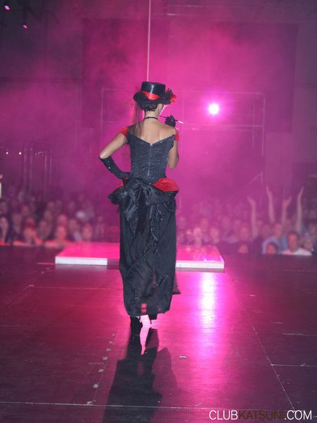 Asian MILF Katsuni strips and fingers her horny pussy in the garden