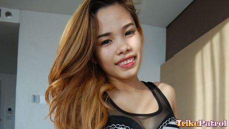 Asian amateur girl with a tiny tits gets her pussy licked and dicked